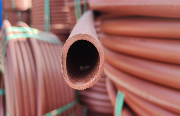 昆玉电力行业使用的RPE阻燃穿线管有哪些标准？